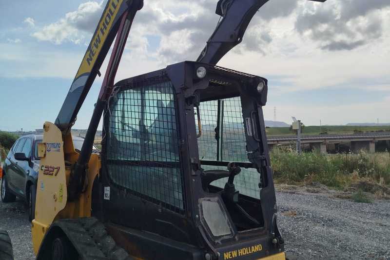 OmecoHub - Immagine NEW HOLLAND C227